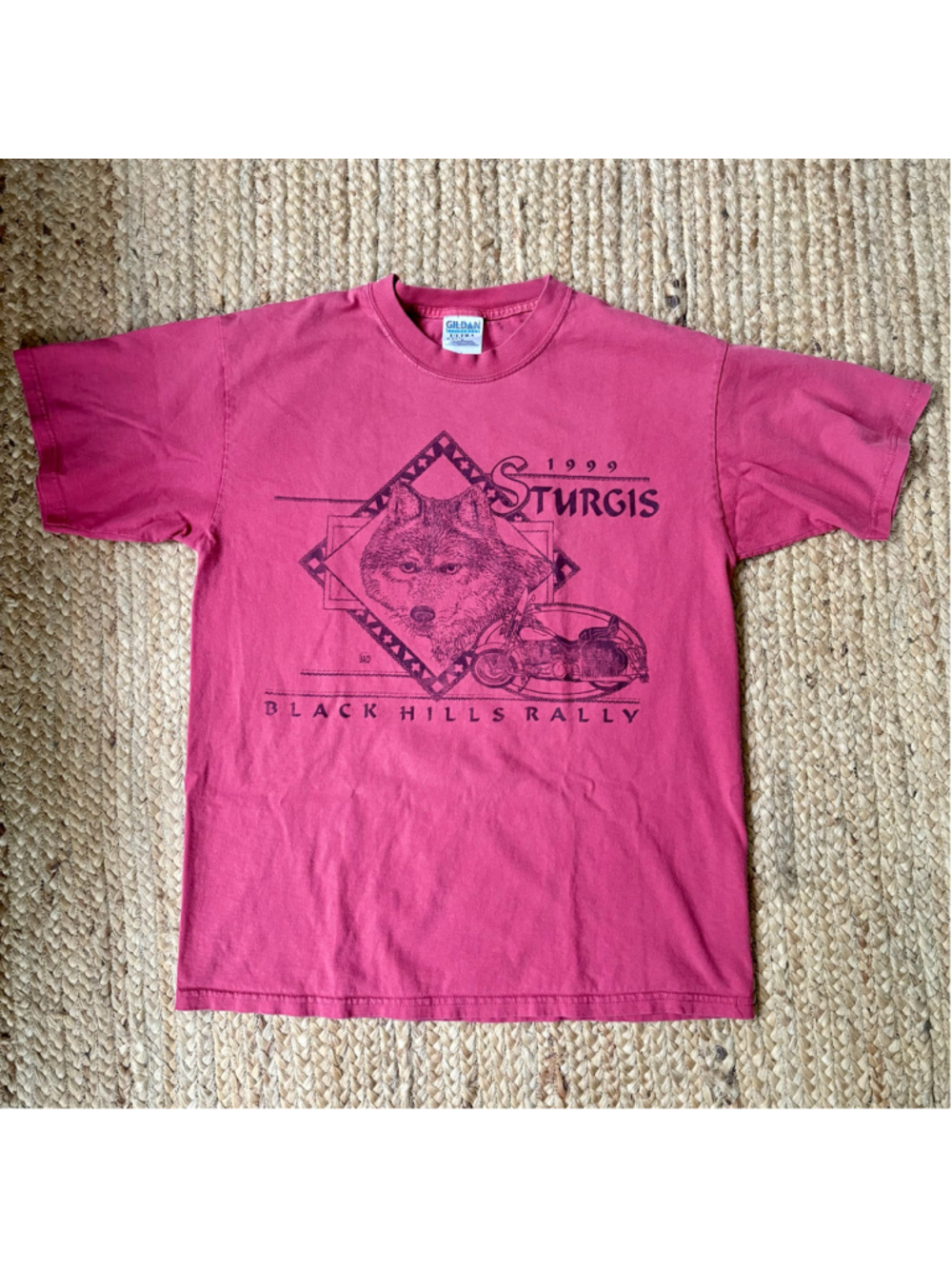 Vintage 1999 Sturgis Black Hills Rally wolf tshirt